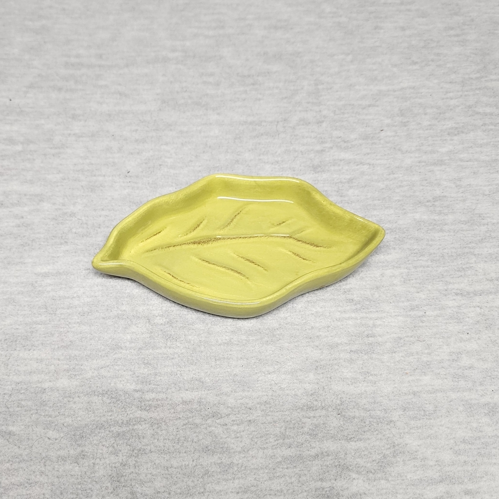 Tastefully Simple Spoon Rest Green Leaf